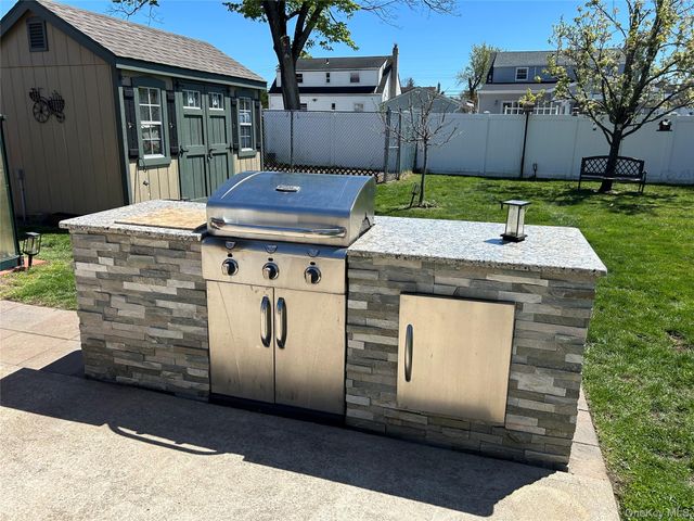 1258 Jackson Avenue, Lindenhurst, NY 11757