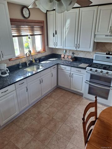 1258 Jackson Avenue, Lindenhurst, NY 11757