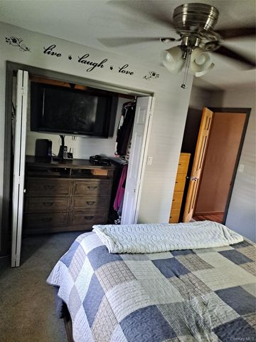 1258 Jackson Avenue, Lindenhurst, NY 11757