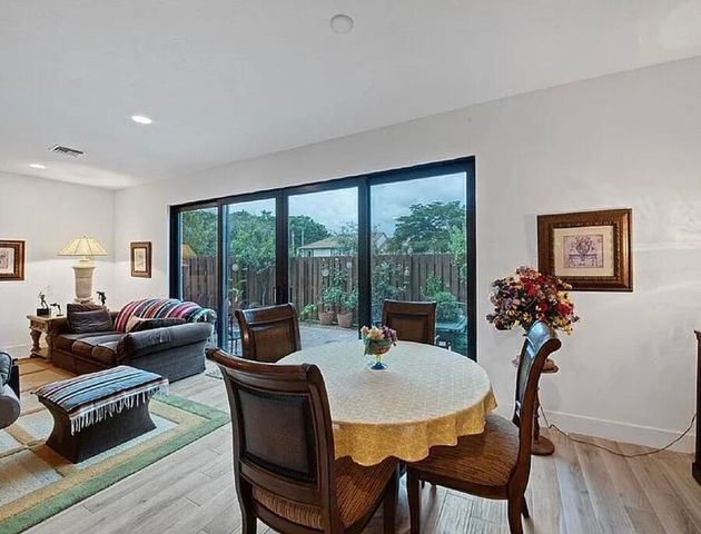3199 Santa Catalina Place, Greenacres, FL 33467