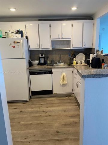 20379 W Country Club Drive 737, Aventura, FL 33180