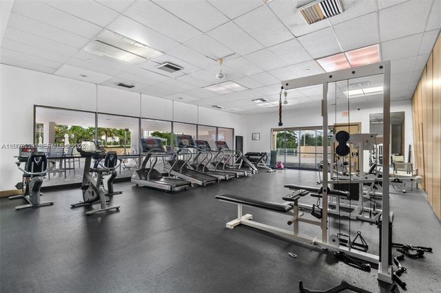 20379 W Country Club Drive 737, Aventura, FL 33180