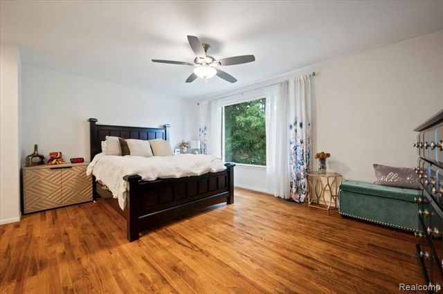 8323 Karam Boulevard 4, Warren, MI 48093