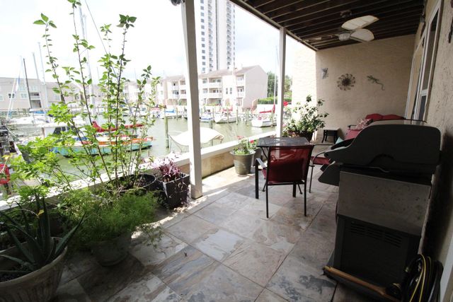 4747 E Nasa Parkway 102, Seabrook, TX 77586