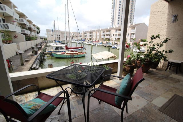 4747 E Nasa Parkway 102, Seabrook, TX 77586