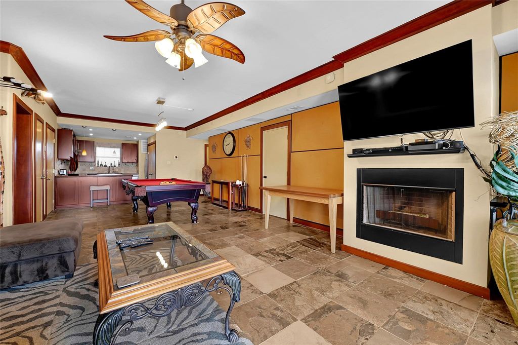 4747 E Nasa Parkway 102, Seabrook, TX 77586