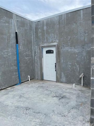 1424 N Sky Soldier Road, Weslaco, TX 78596