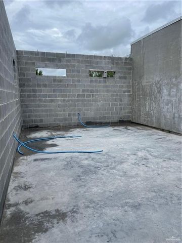 1424 N Sky Soldier Road, Weslaco, TX 78596