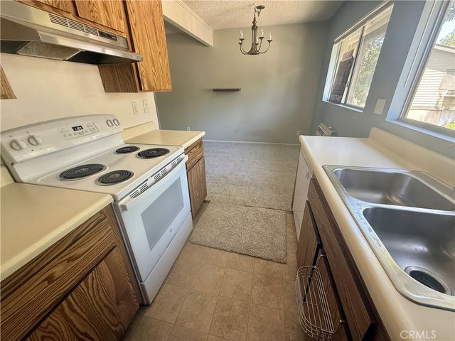 960 E Bonita, Pomona, CA 91767