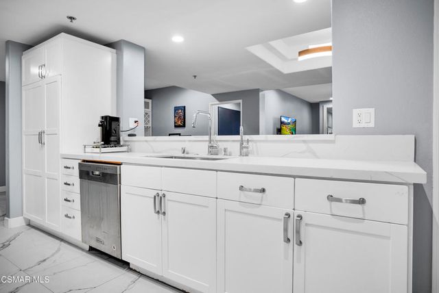 4348 Mammoth Avenue 203, Sherman Oaks, CA 91423