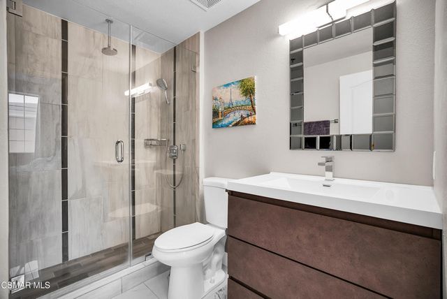 4348 Mammoth Avenue 203, Sherman Oaks, CA 91423