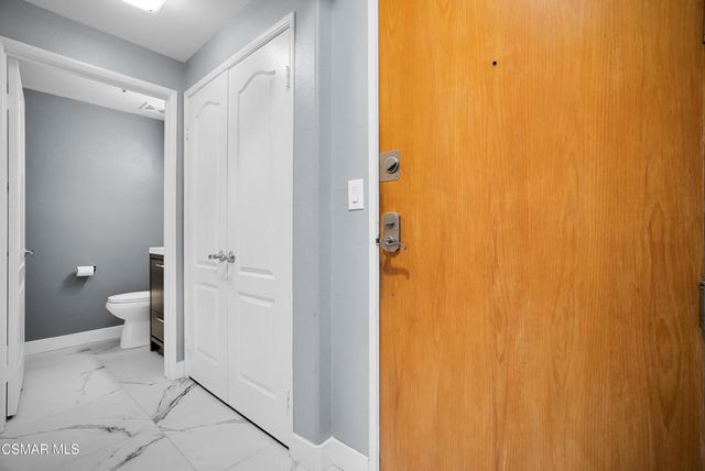 4348 Mammoth Avenue 203, Sherman Oaks, CA 91423