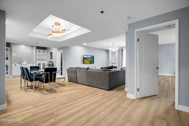 4348 Mammoth Avenue 203, Sherman Oaks, CA 91423