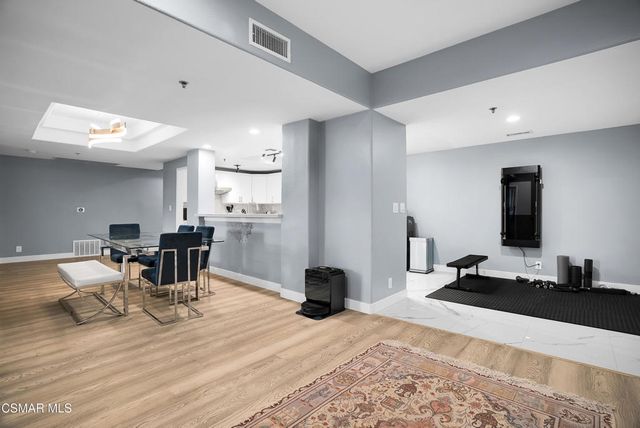 4348 Mammoth Avenue 203, Sherman Oaks, CA 91423