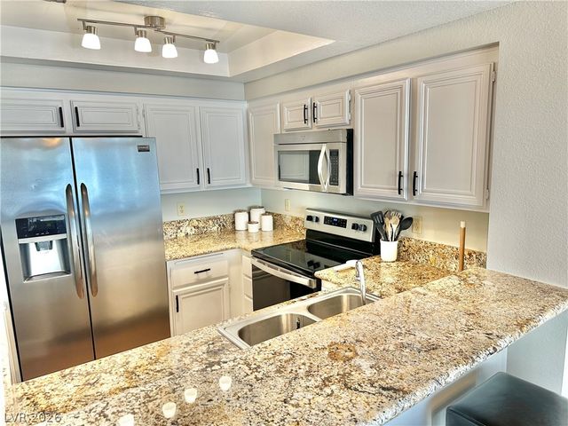 2716 LODESTONE Drive, Las Vegas, NV 89117
