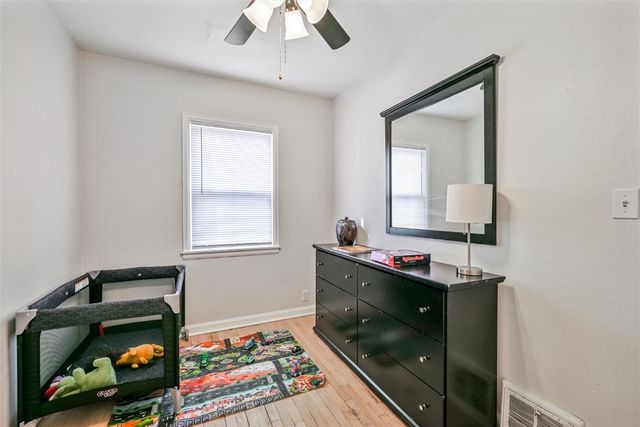 1047 27th Street NE, Cedar Rapids, IA 52402