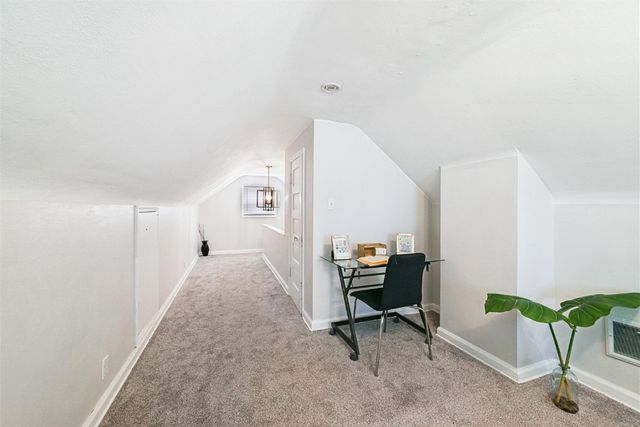 1047 27th Street NE, Cedar Rapids, IA 52402