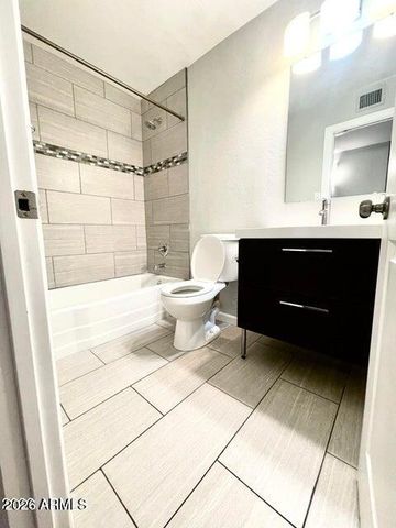 6820 E MORELAND Street, Scottsdale, AZ 85257
