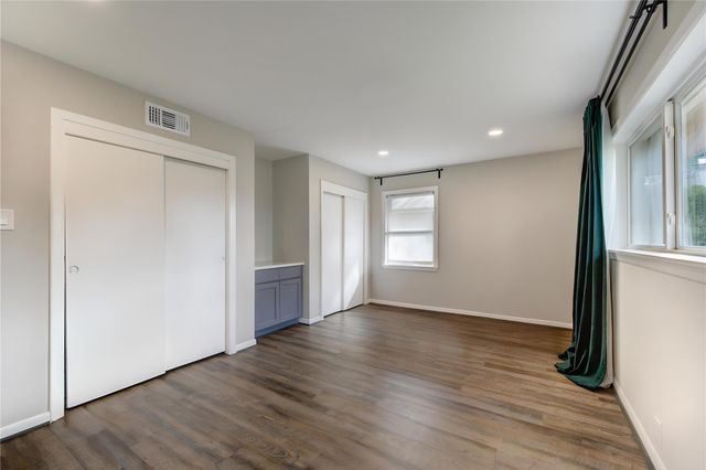 6026 Clarewood Drive, Houston, TX 77081