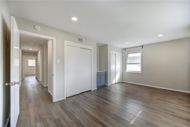 6026 Clarewood Drive, Houston, TX 77081