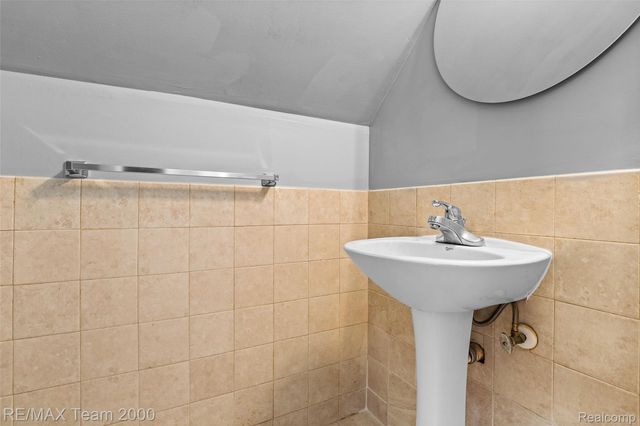 14641 Moran Road, Allen Park, MI 48101