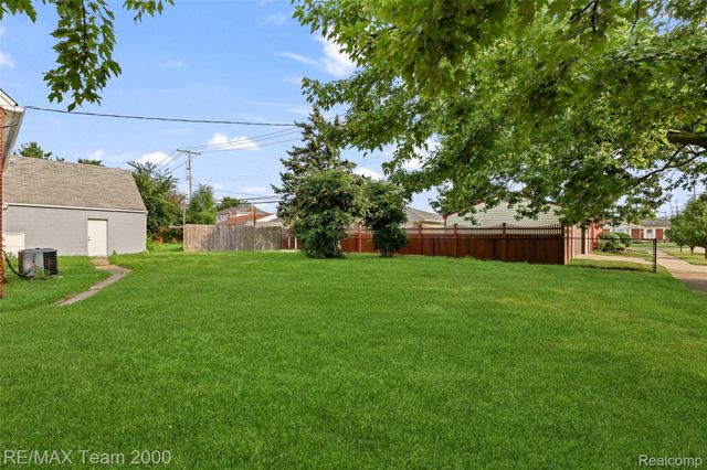 14641 Moran Road, Allen Park, MI 48101