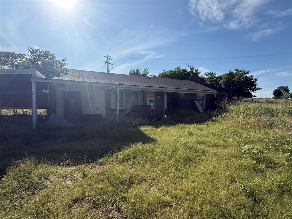 Image 3 of property listing at 17589 Sooner Avenue, Purcell, OK 73080