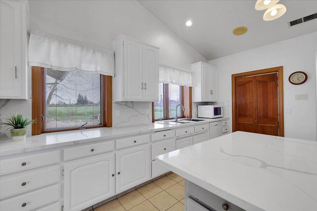 1721 Starr St, Yuba City, CA 95993