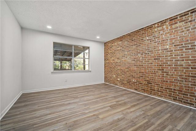 6820 Hiawatha Court, Eight Mile, AL 36613