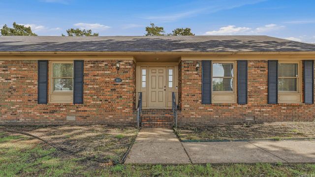 1801 Sara Ann Circle, Paragould, AR 72450
