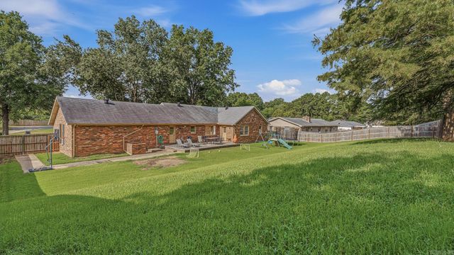 1801 Sara Ann Circle, Paragould, AR 72450