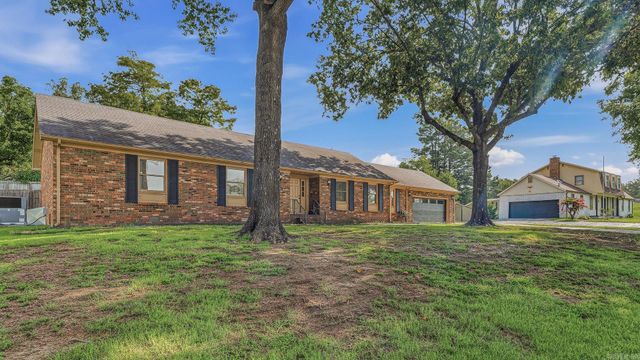 1801 Sara Ann Circle, Paragould, AR 72450