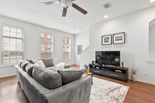 15727 Seabolt Place, Addison, TX 75001