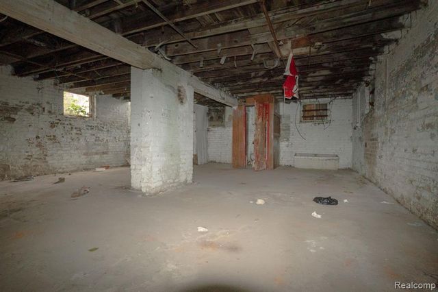 3298 Clairmount Street, Detroit, MI 48206