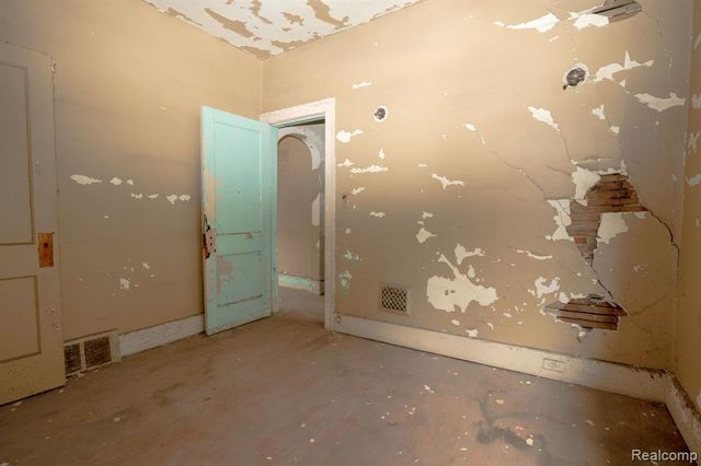 3298 Clairmount Street, Detroit, MI 48206