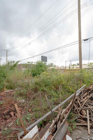 3298 Clairmount Street, Detroit, MI 48206