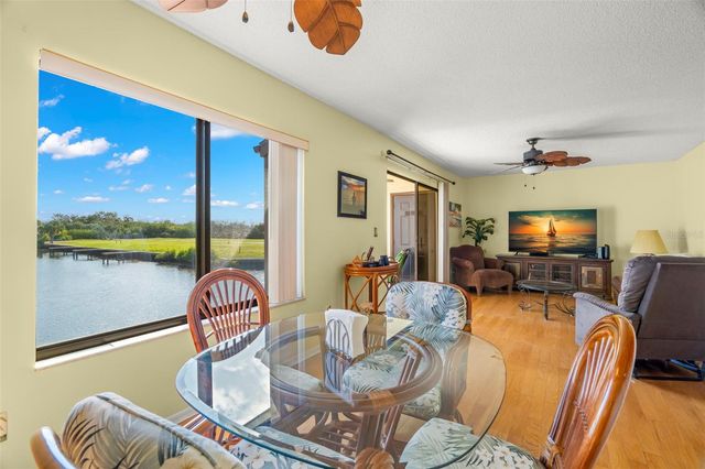 412 MOORINGS COVE DRIVE 7H, Tarpon Springs, FL 34689