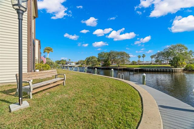 412 MOORINGS COVE DRIVE 7H, Tarpon Springs, FL 34689