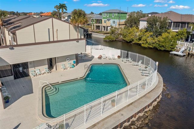412 MOORINGS COVE DRIVE 7H, Tarpon Springs, FL 34689