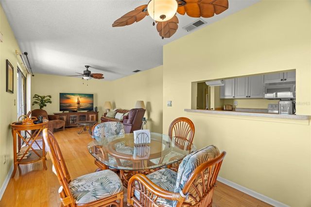 412 MOORINGS COVE DRIVE 7H, Tarpon Springs, FL 34689