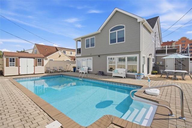 17 Richmond Road, Lido Beach, NY 11561