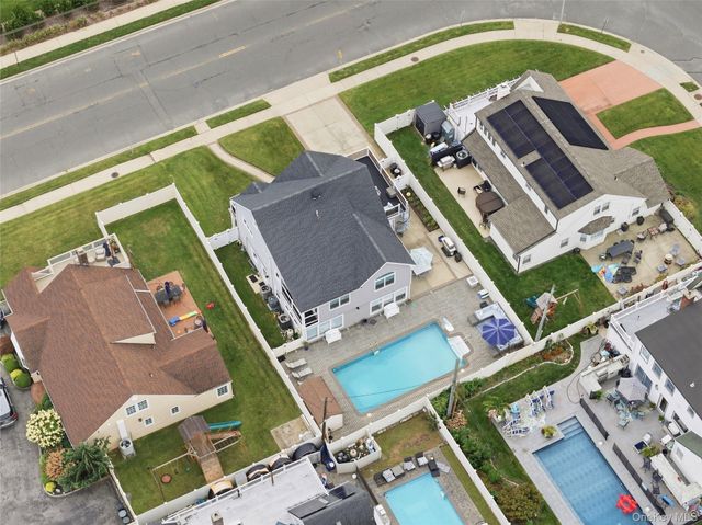 17 Richmond Road, Lido Beach, NY 11561