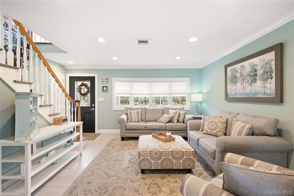 17 Richmond Road, Lido Beach, NY 11561 — photo 4