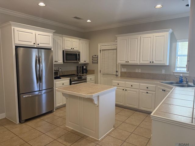 3811 Southpass Ave, Baton Rouge, LA 70820