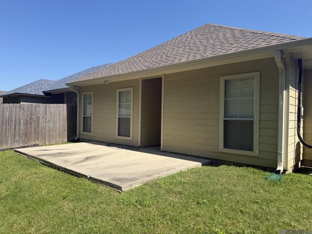 3811 Southpass Ave, Baton Rouge, LA 70820