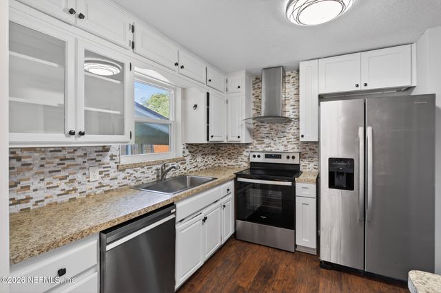 3256 FRUITWOOD Lane, Jacksonville, FL 32277