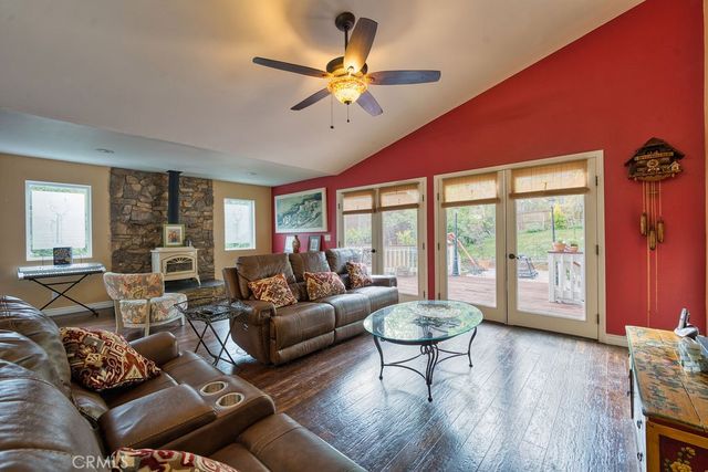 3804 Encino Trail, Frazier Park, CA 93225