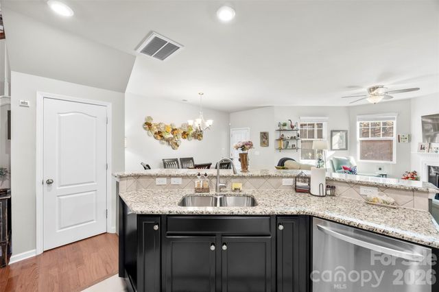 3261 Yarmouth Lane, Gastonia, NC 28056