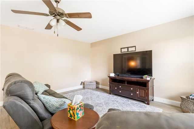 812 Brown Thrasher Way, Bremen, GA 30110