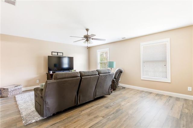 812 Brown Thrasher Way, Bremen, GA 30110